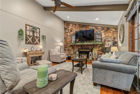 5308 Lindenwood Street Louisville OH 44641