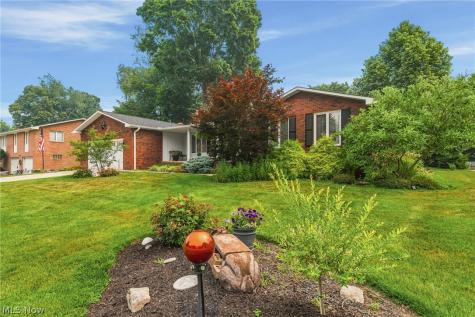 5308 Lindenwood Street Louisville OH 44641