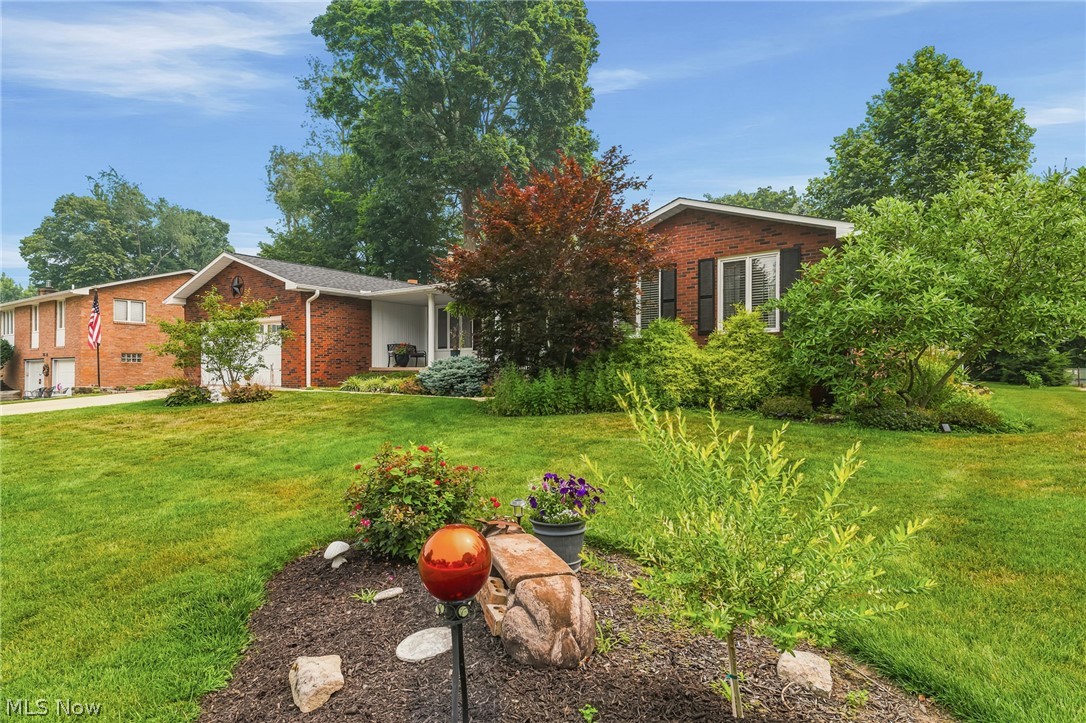 5308 Lindenwood Street Louisville OH 44641