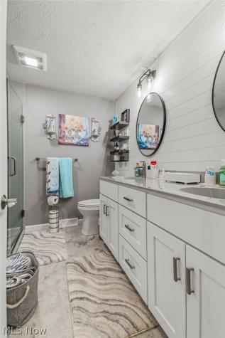 5308 Lindenwood Street Louisville OH 44641