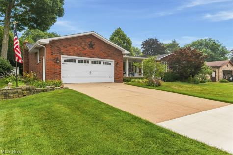 5308 Lindenwood Street Louisville OH 44641