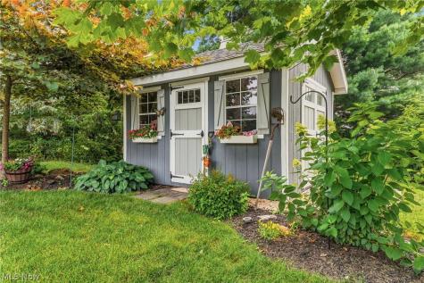 5308 Lindenwood Street Louisville OH 44641