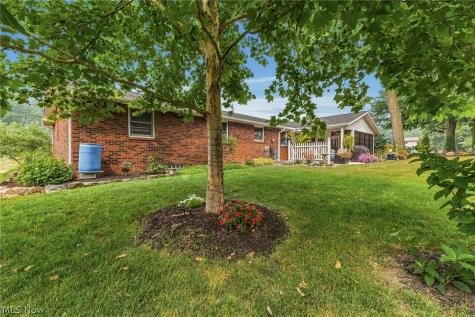 5308 Lindenwood Street Louisville OH 44641