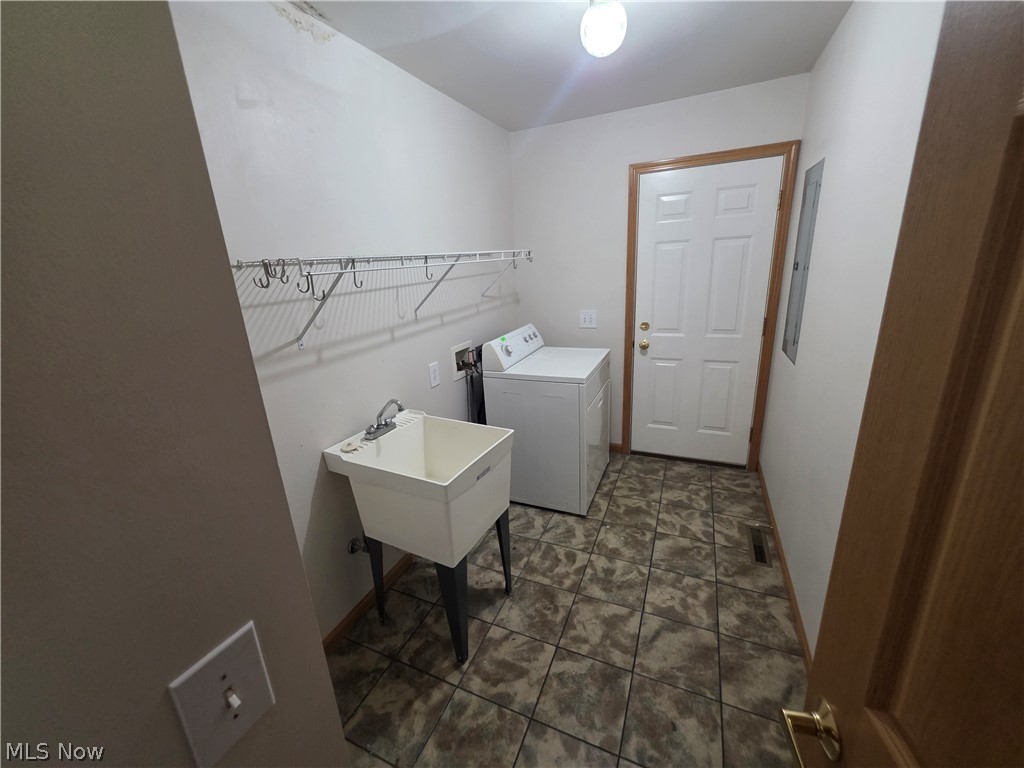 49222 Taylor Road Negley OH 44441