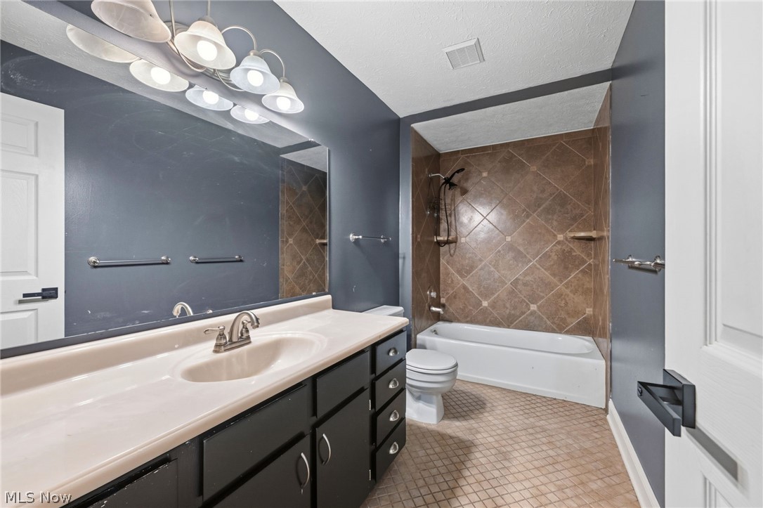 9539 Glencairn Lane Olmsted Falls OH 44138