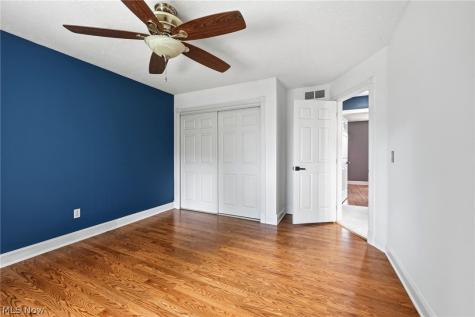 9539 Glencairn Lane Olmsted Falls OH 44138