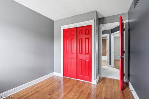 9539 Glencairn Lane Olmsted Falls OH 44138
