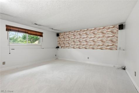 9539 Glencairn Lane Olmsted Falls OH 44138