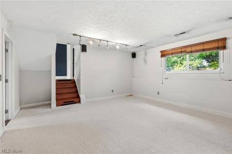 9539 Glencairn Lane Olmsted Falls OH 44138