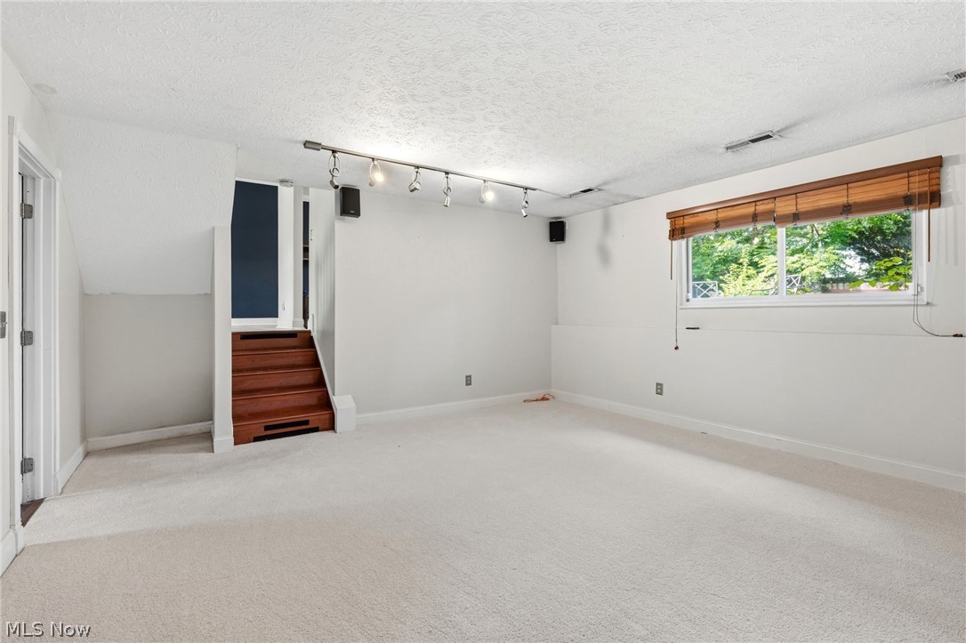 9539 Glencairn Lane Olmsted Falls OH 44138