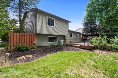 9539 Glencairn Lane Olmsted Falls OH 44138