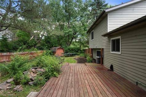 9539 Glencairn Lane Olmsted Falls OH 44138
