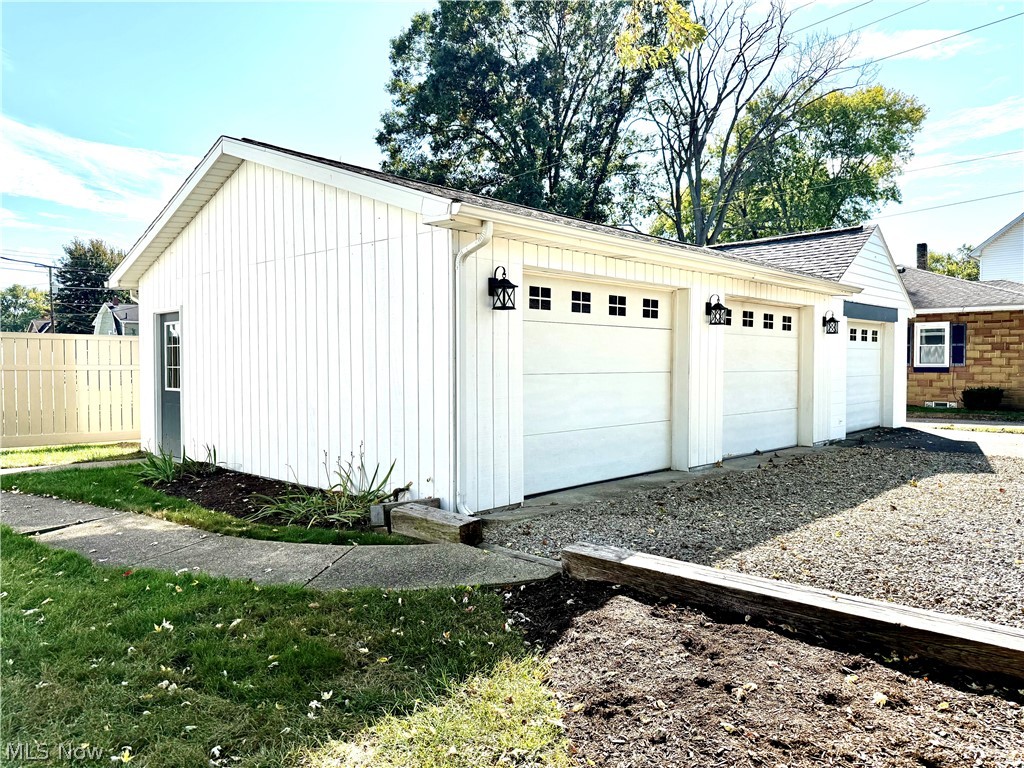 422 Union Avenue NW New Philadelphia OH 44663
