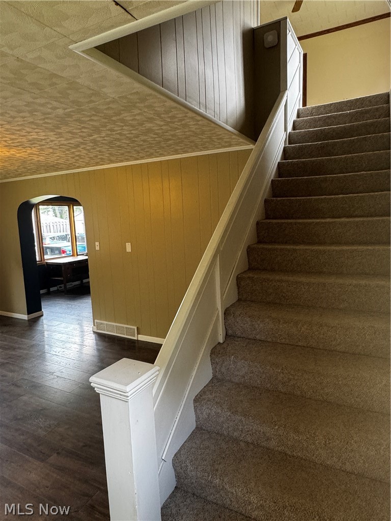 976 N Main Street Killbuck OH 44637