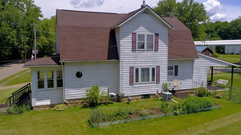 976 N Main Street Killbuck OH 44637