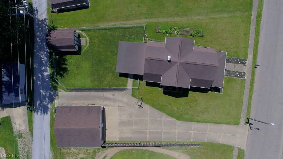 976 N Main Street Killbuck OH 44637