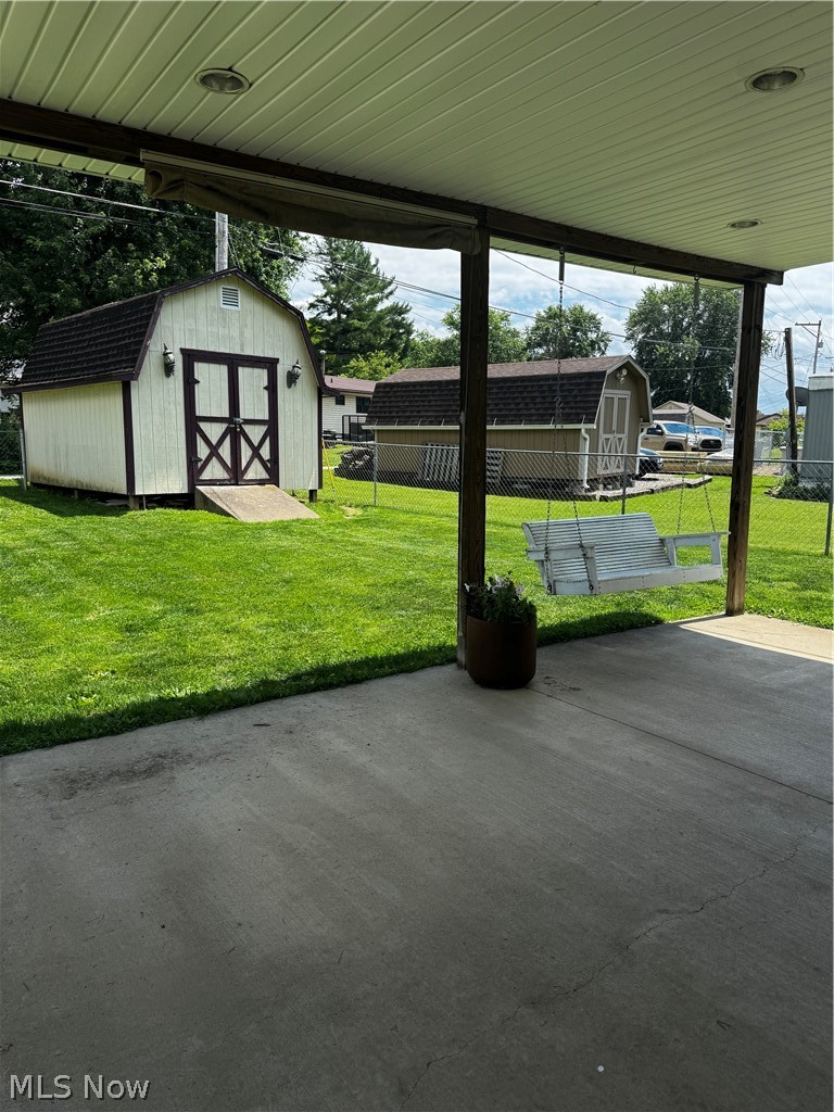 976 N Main Street Killbuck OH 44637