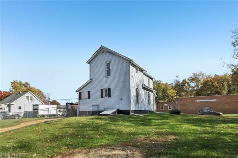508 5th Street NE Barberton OH 44203