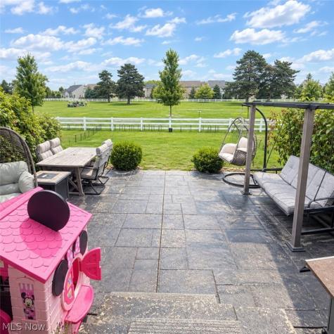 2091 Farroni Drive Willoughby OH 44094