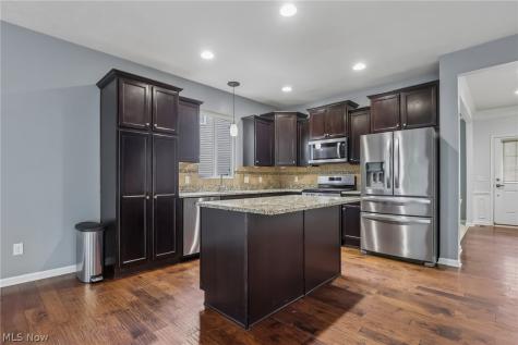 106 Rotili Lane Akron OH 44321