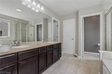 106 Rotili Lane Akron OH 44321