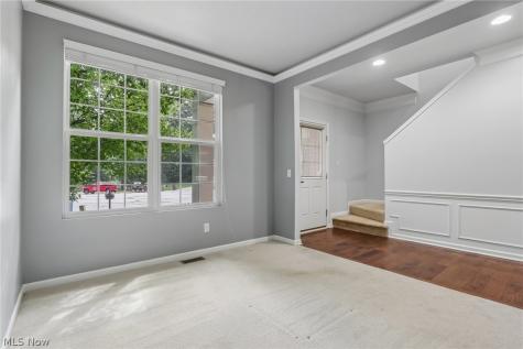 106 Rotili Lane Akron OH 44321