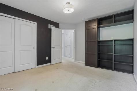 106 Rotili Lane Akron OH 44321