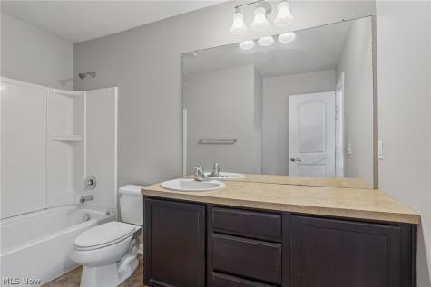 106 Rotili Lane Akron OH 44321