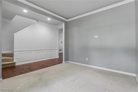 106 Rotili Lane Akron OH 44321