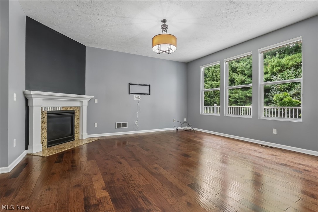 106 Rotili Lane Akron OH 44321