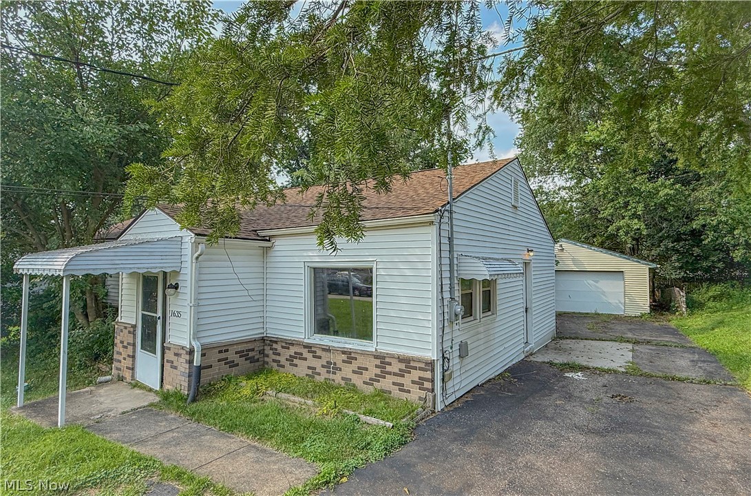 1635 Bronson Road Akron OH 44305