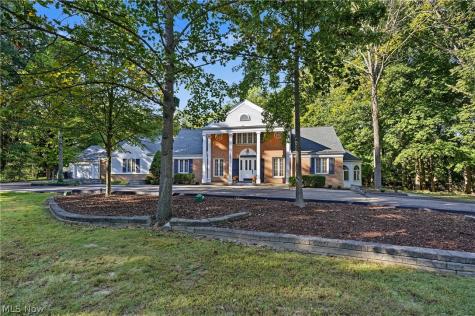 1455 Woodland Lane Silver Lake OH 44224