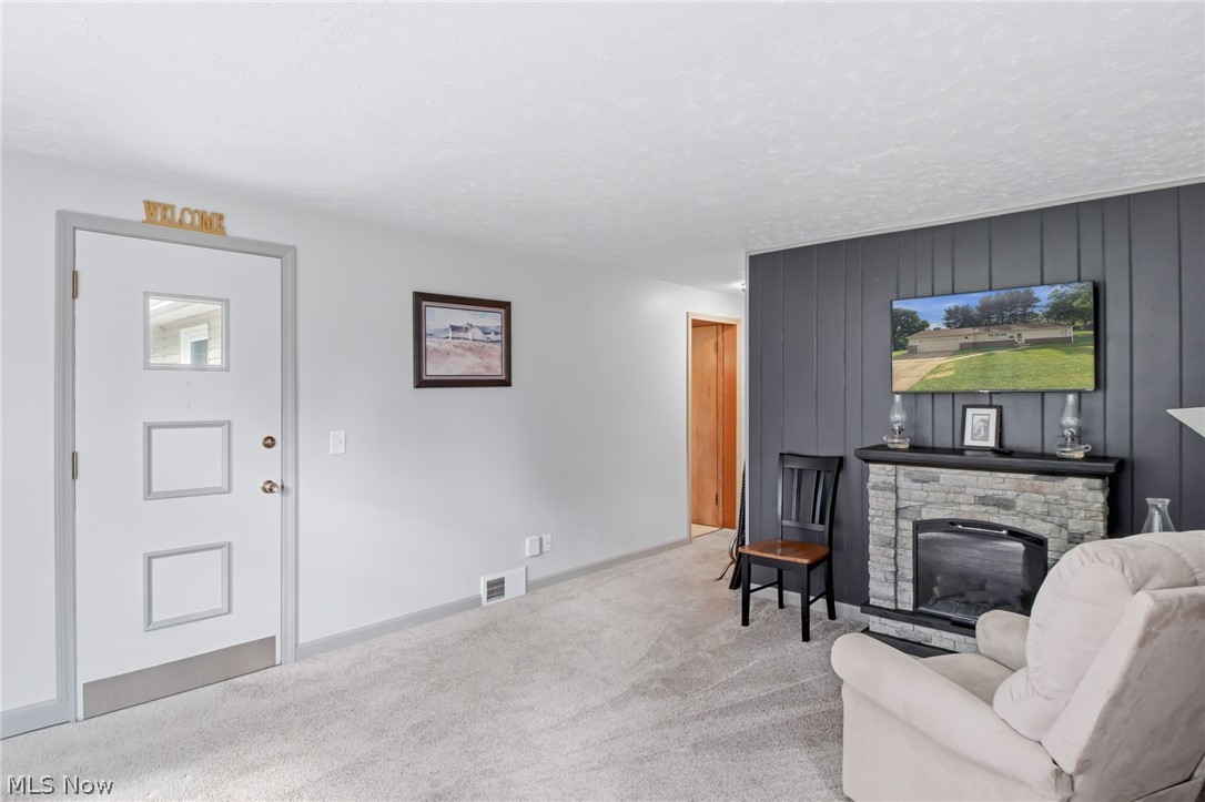 937 Pineview Avenue SE North Canton OH 44720