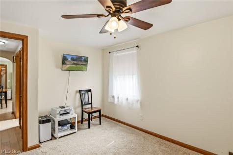 937 Pineview Avenue SE North Canton OH 44720