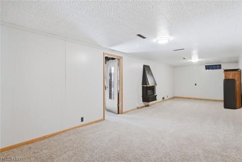 937 Pineview Avenue SE North Canton OH 44720
