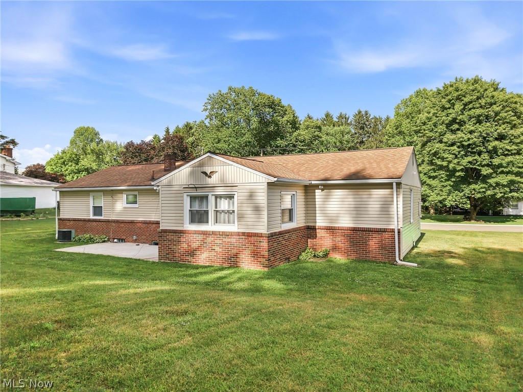 937 Pineview Avenue SE North Canton OH 44720
