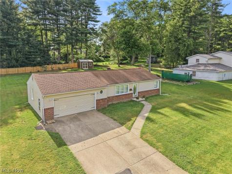 937 Pineview Avenue SE North Canton OH 44720