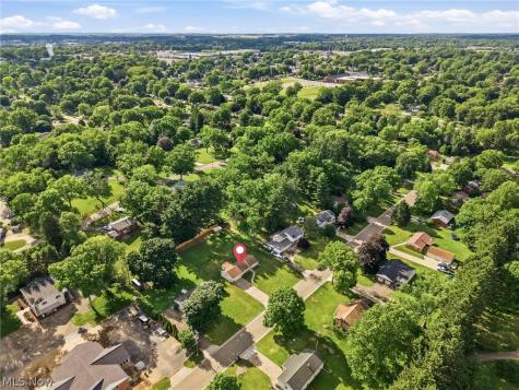 937 Pineview Avenue SE North Canton OH 44720