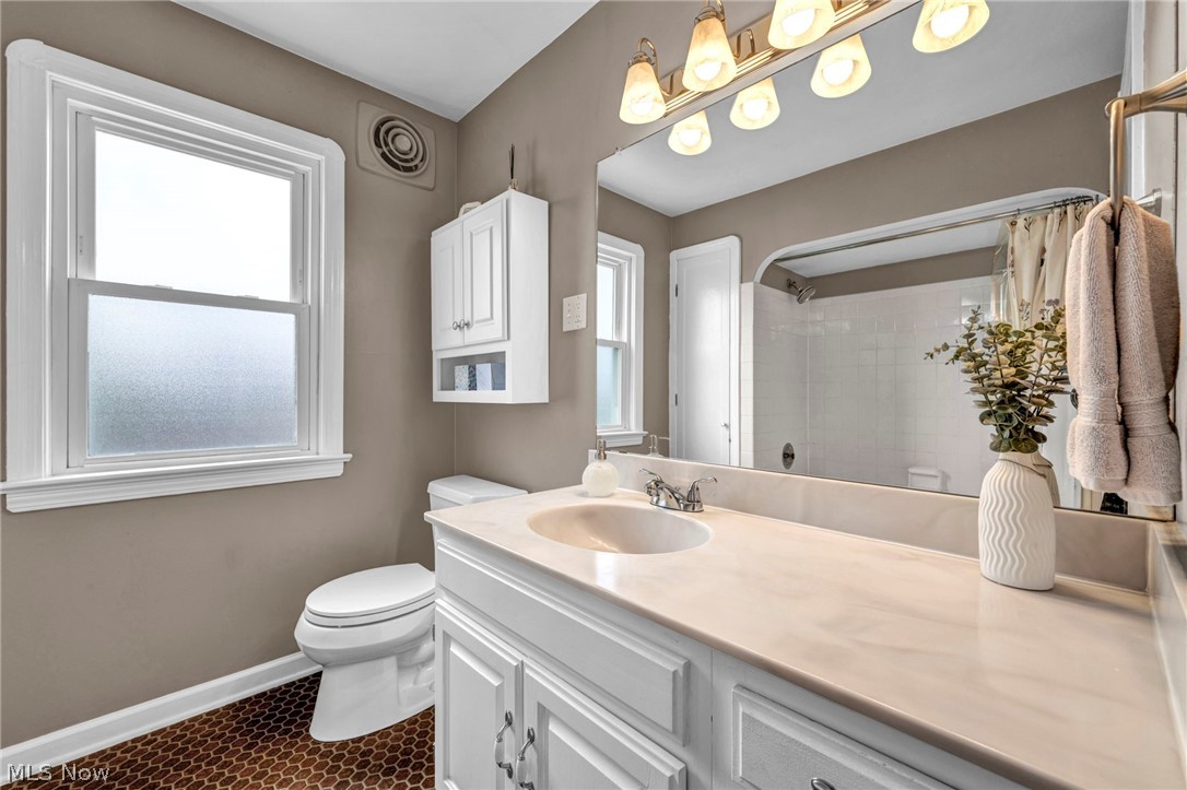 20944 Woodstock Avenue Fairview Park OH 44126