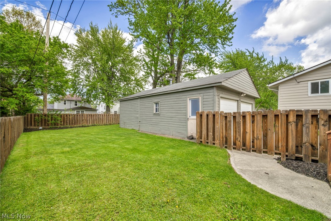 20944 Woodstock Avenue Fairview Park OH 44126