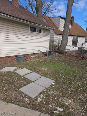 13710 Cranwood Park Boulevard Garfield Heights OH 44125