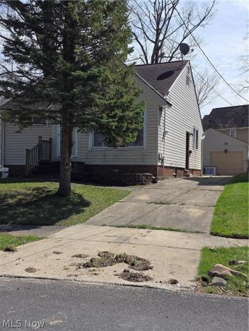13710 Cranwood Park Boulevard Garfield Heights OH 44125