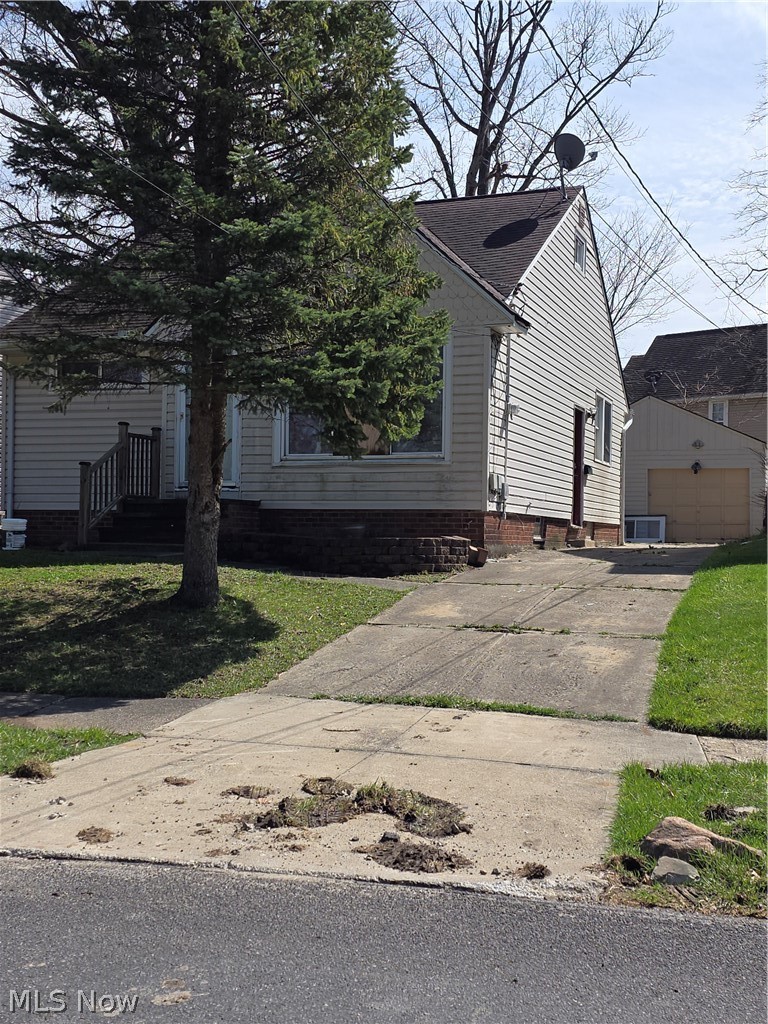 13710 Cranwood Park Boulevard Garfield Heights OH 44125