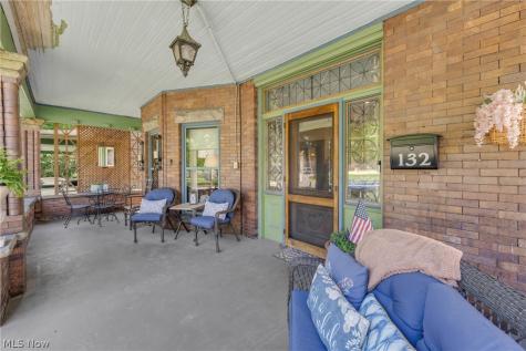 132 6th Street NW Barberton OH 44203