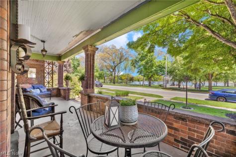132 6th Street NW Barberton OH 44203