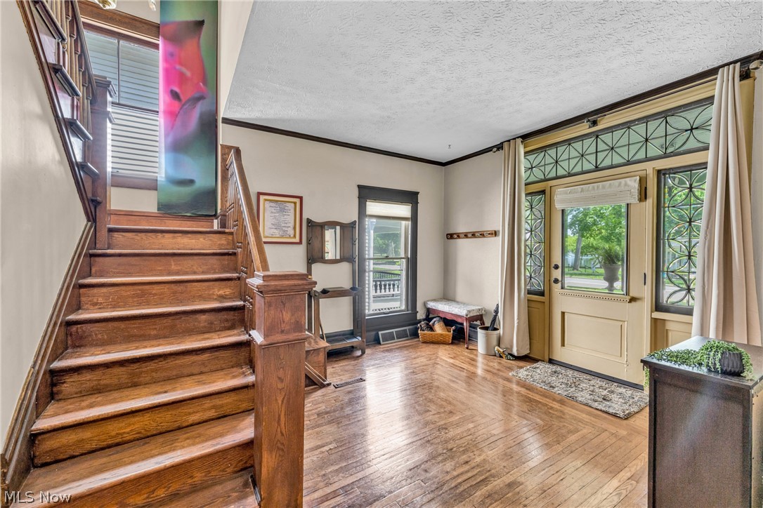132 6th Street NW Barberton OH 44203