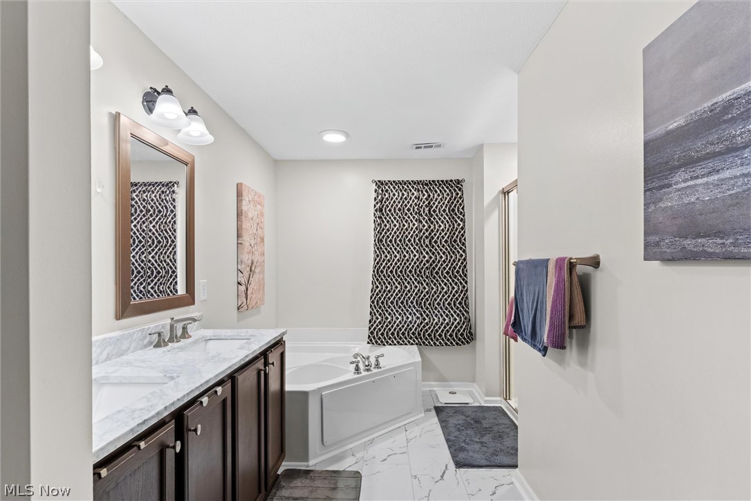 137 Colonial Drive Painesville OH 44077