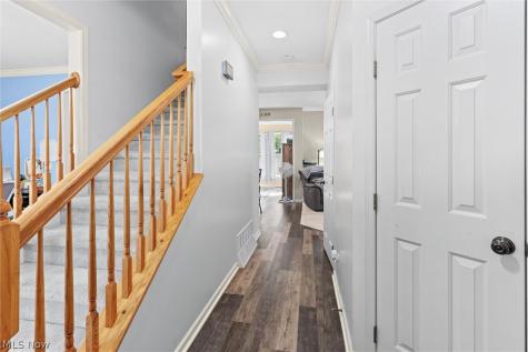 137 Colonial Drive Painesville OH 44077