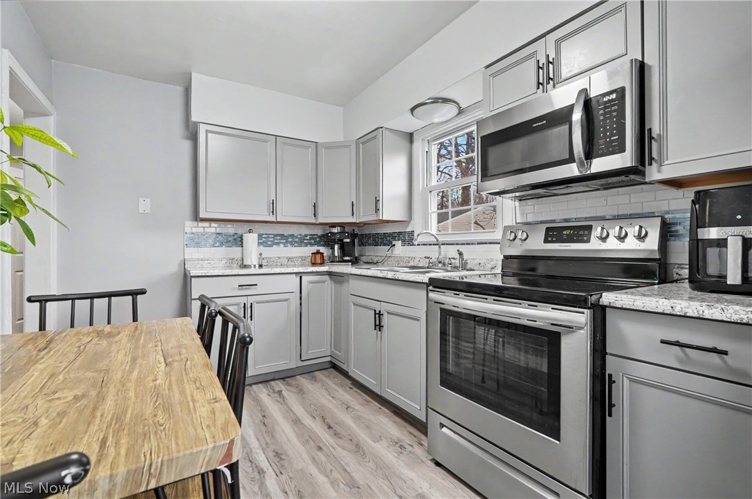 834 Sarcee Avenue Akron OH 44305