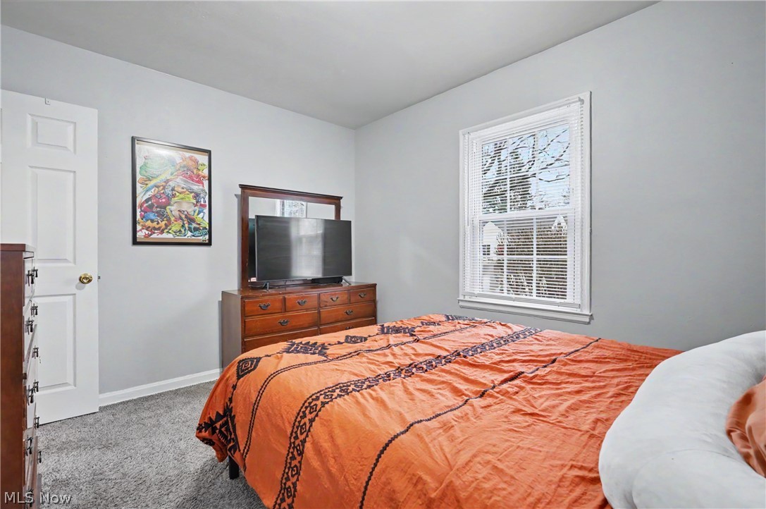 834 Sarcee Avenue Akron OH 44305